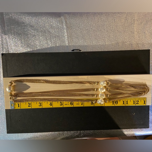 Vtg Goldtone 26” (approximate) Chain/Abstract Faux Pearl - Picture 7 of 7